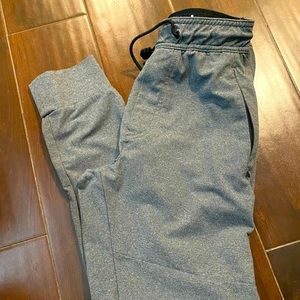 American Eagle skinny jogger style pants. Light grey.